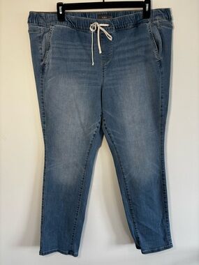 torrid Light Wash Blue Cropped Jeans - Drawstring Ankle